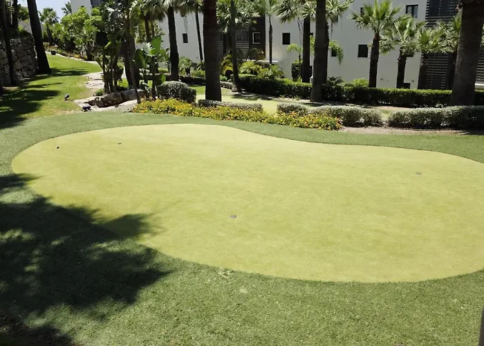 Апартаменты Flamingos Padierna Эстепона