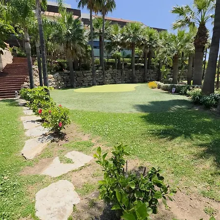 Apartment Flamingos Padierna Estepona