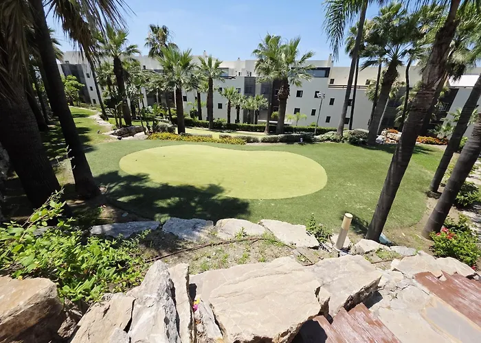 Flamingos Padierna Apartment Estepona